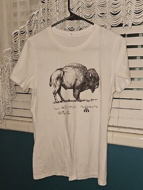 Cream Graphic Short Sleeve Tee with Buffalo Illustration